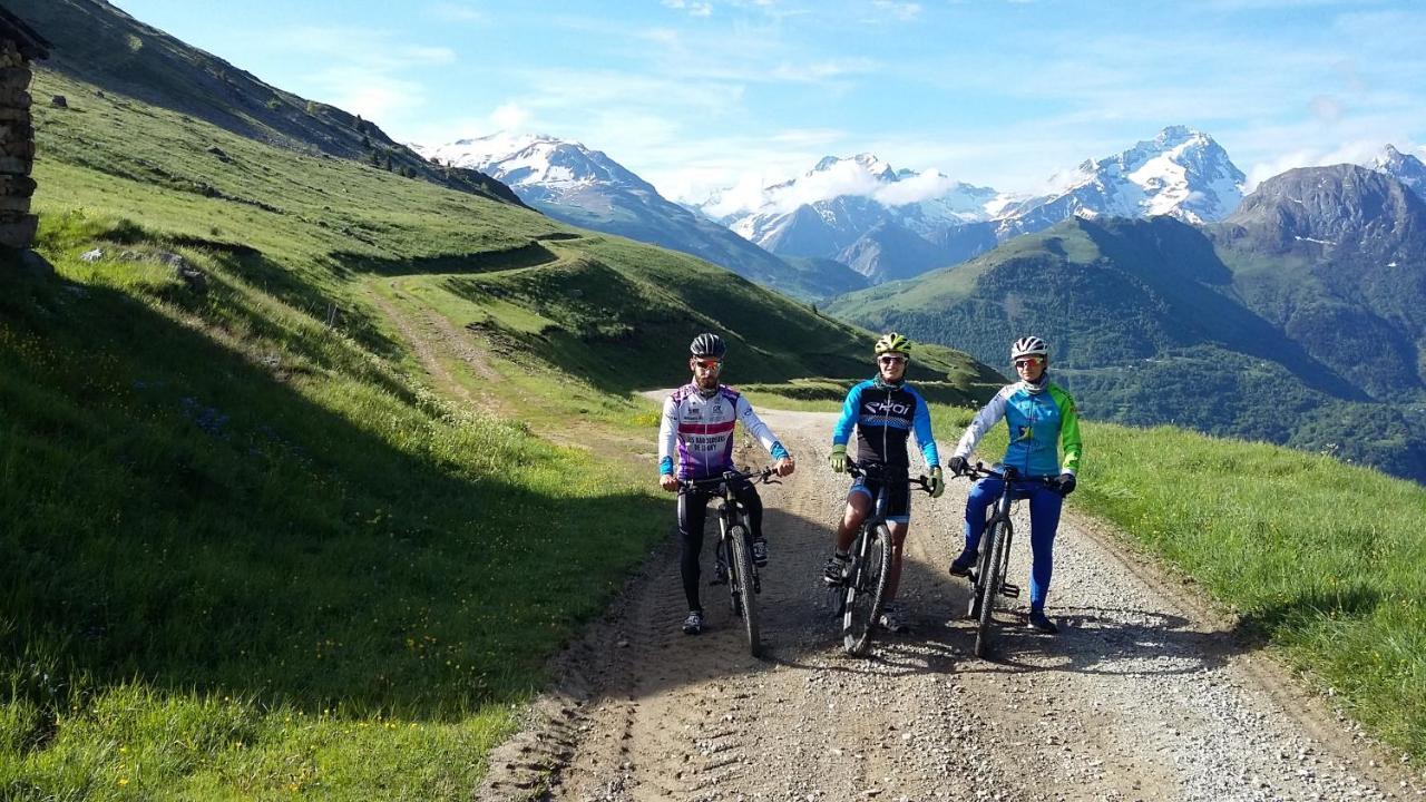 La Cachette Cyclists&skiers *